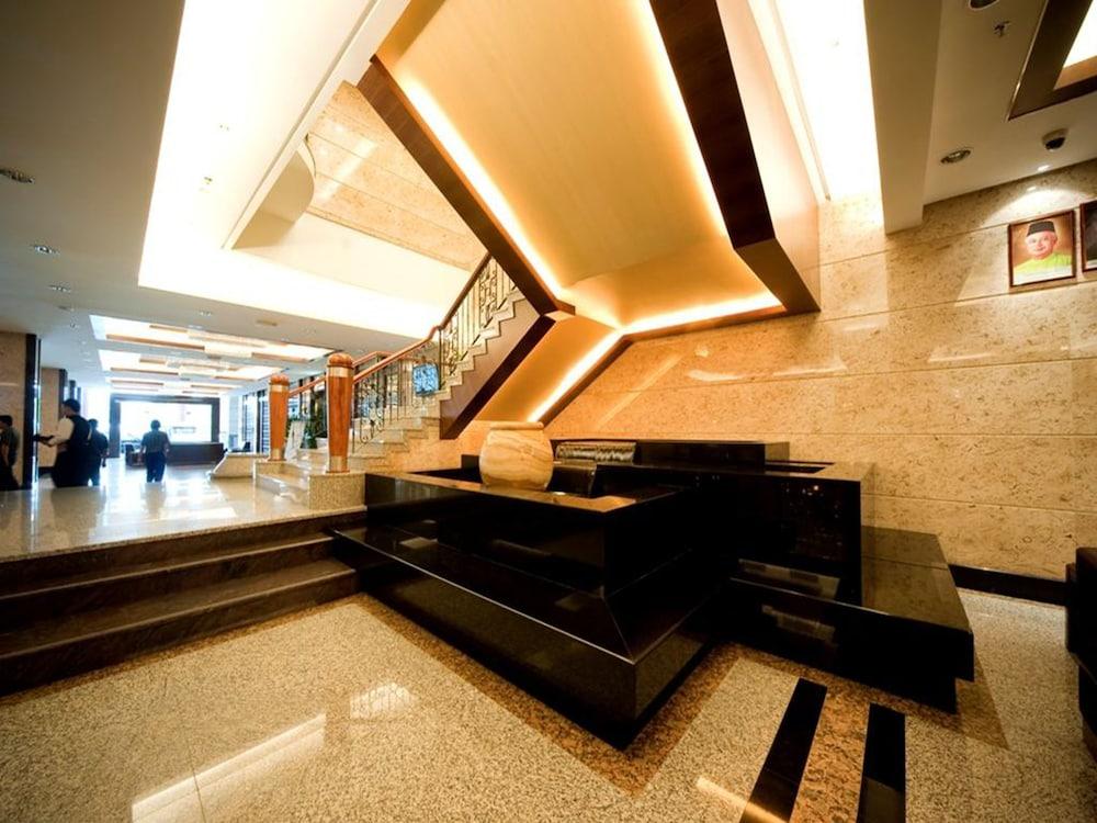 Imperial Palace Hotel Miri Exterior foto